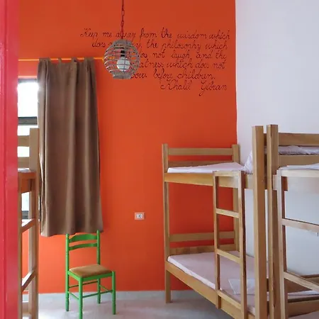 Hostel Durres Хостел *